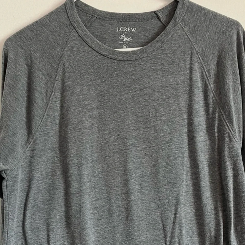 J. Crew • Men’s Triblend Grey Long Sleeve Tee Shirt
